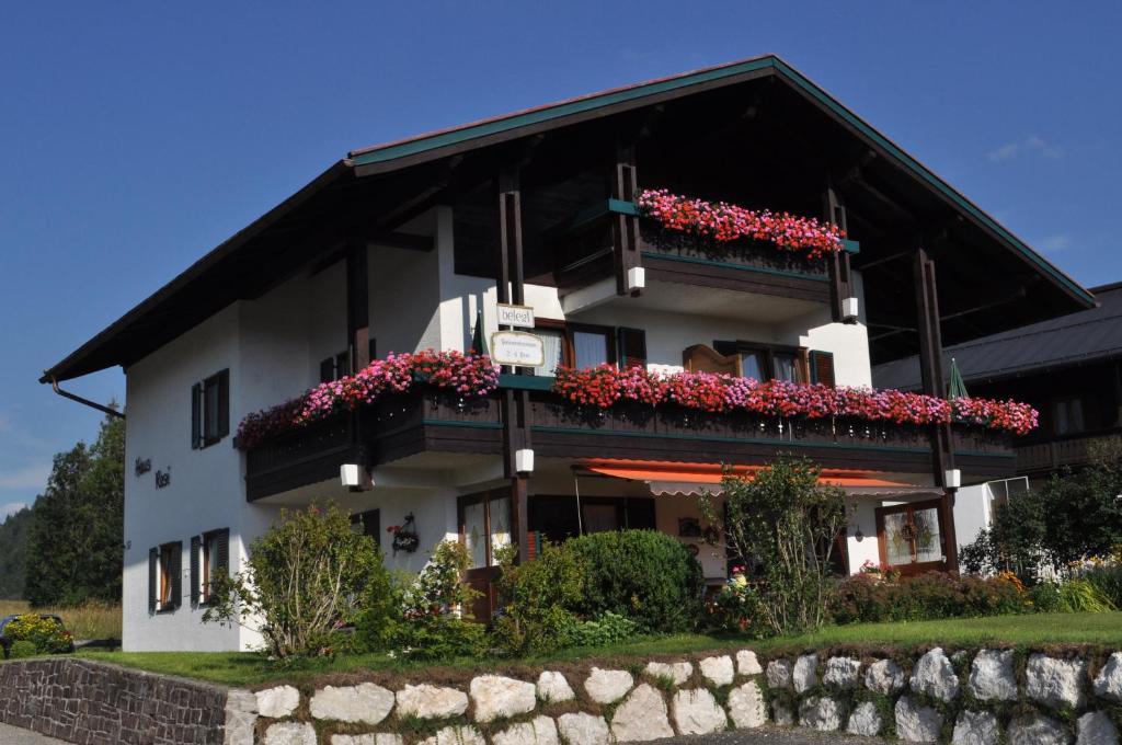 Gaestehaeuser Schwemmbauer Reit im Winkl Εξωτερικό φωτογραφία